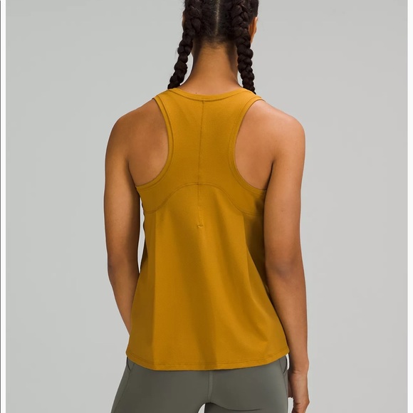 Brand new with tags lululemon “Essential Tank Train” - Picture 2 of 4